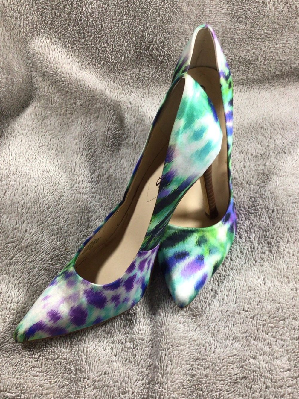 Guess Colorful pointy toe heels, size 6.5, stiletto,